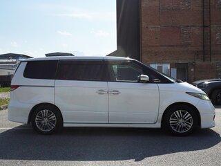 2005 Honda Elysion I, белый, 550000 рублей, вид 2