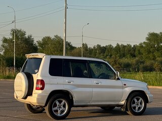 1999 Mitsubishi Pajero iO, белый, 499000 рублей, вид 3