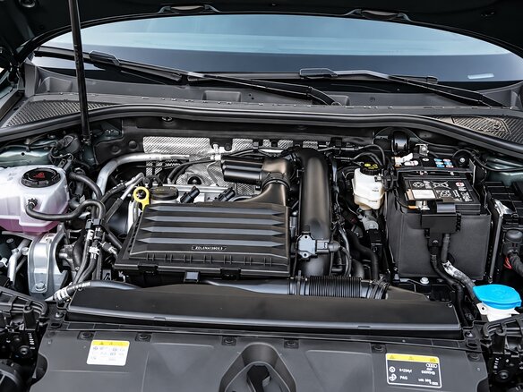 2023 Audi A3 Sportback 35 TFSI IV (8Y), зелёный, 2300002 рублей - вид 28
