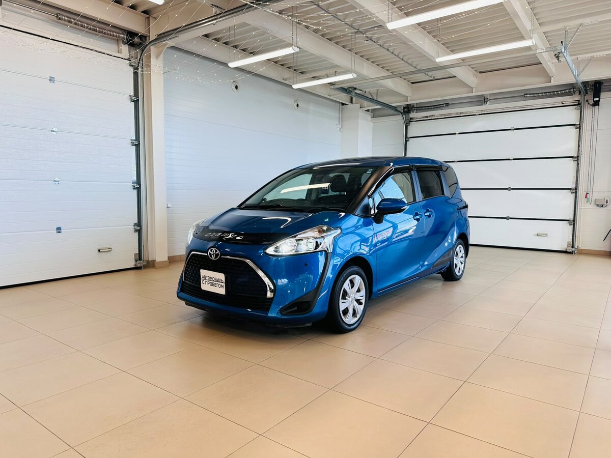 Открыть фотографии: Toyota Sienta II Рестайлинг
