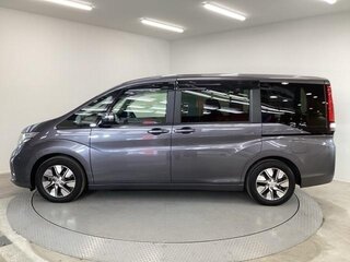 2020 Honda Stepwgn V Рестайлинг, серый, 1363000 рублей, вид 4