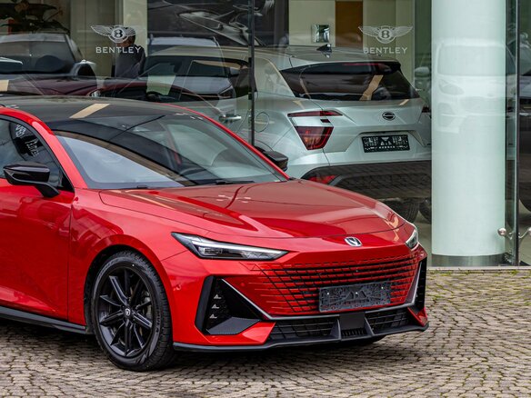 2023 Changan UNI-V I, красный - вид 7