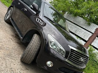 2012 Infiniti QX56 II, пурпурный, 1810000 рублей, вид 2