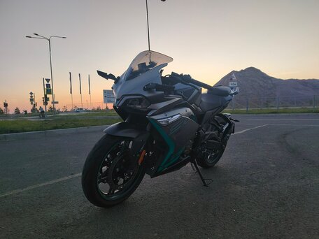 2026 Voge 300RR, серый, 340000 рублей, вид 2