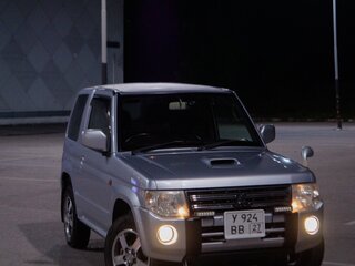 2009 Mitsubishi Pajero Mini II, серебристый, 650000 рублей, вид 3