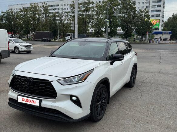 2021 Toyota Highlander IV (XU70), белый, 4870000 рублей