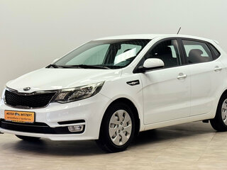 2016 Kia Rio III Рестайлинг, белый, 1150000 рублей, вид 1