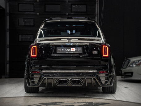 2025 Rolls-Royce Cullinan Black Badge I Рестайлинг (Series II), чёрный, 190000000 рублей, вид 3