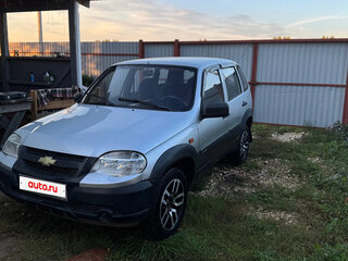 2005 Chevrolet Niva I, серебристый, 340000 рублей, вид 1