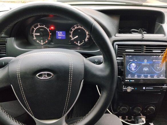 2017 Lada (ВАЗ) Priora I Рестайлинг, белый, 700000 рублей - вид 9