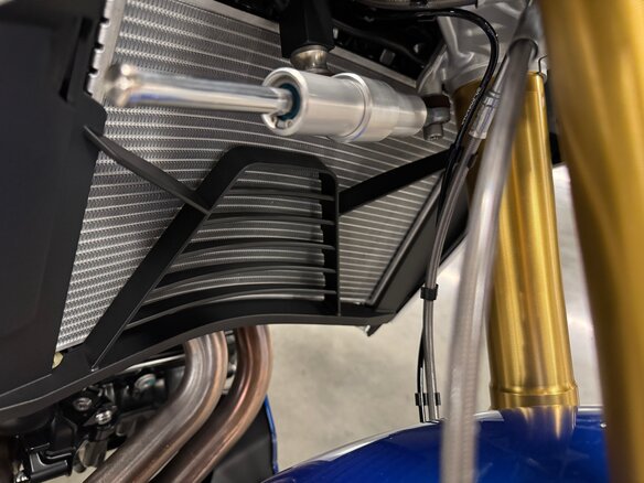 2025 BMW F 900 R, синий, 1370000 рублей - вид 8