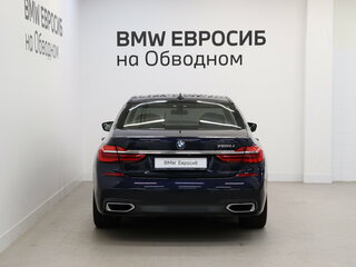 2015 BMW 7 серии Long 750Li xDrive VI (G11/G12), чёрный, 2990000 рублей, вид 4