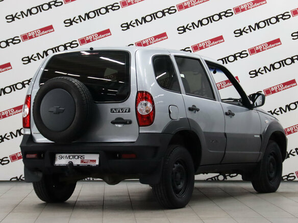 2013 Chevrolet Niva I Рестайлинг, серебристый - вид 3