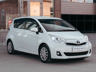2016 Toyota Ractis II, белый, 940000 рублей, вид 3