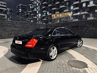 2012 Mercedes-Benz S-Класс 500 Long V (W221) Рестайлинг, чёрный, 1800000 рублей, вид 3