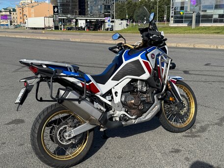 2020 Honda CRF 1100L Africa Twin, белый, 1350000 рублей, вид 3