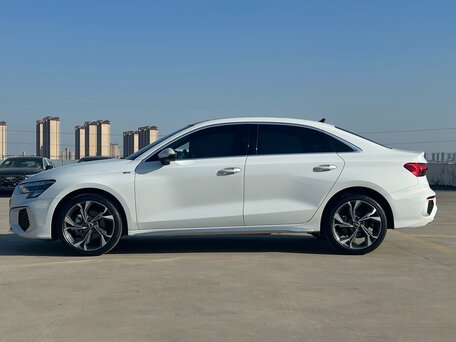 2023 Audi A3 35 TFSI Long IV (8Y), белый, 2547000 рублей, вид 2