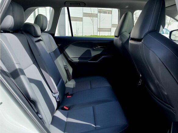 2026 Toyota RAV4 VI (XA60), белый, 4550000 рублей - вид 26
