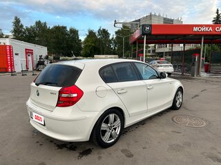 2011 BMW 1 серии 116i I (E81/E82/E87/E88) Рестайлинг, белый, 990000 рублей, вид 5