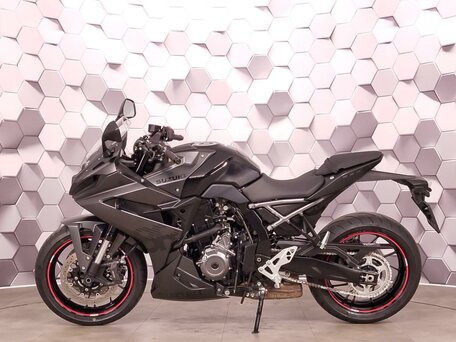 2024 Suzuki GSX-8R, чёрный, 899000 рублей, вид 4