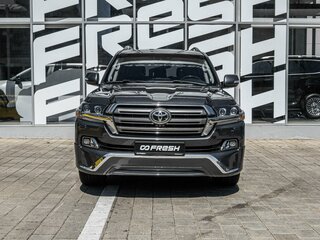 2016 Toyota Land Cruiser 200 Series Рестайлинг 2, серый, 5370000 рублей, вид 3