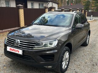 2015 Volkswagen Touareg II Рестайлинг, коричневый, 2500000 рублей, вид 3