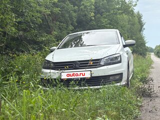 2017 Volkswagen Polo V Рестайлинг, белый, 800000 рублей, вид 3