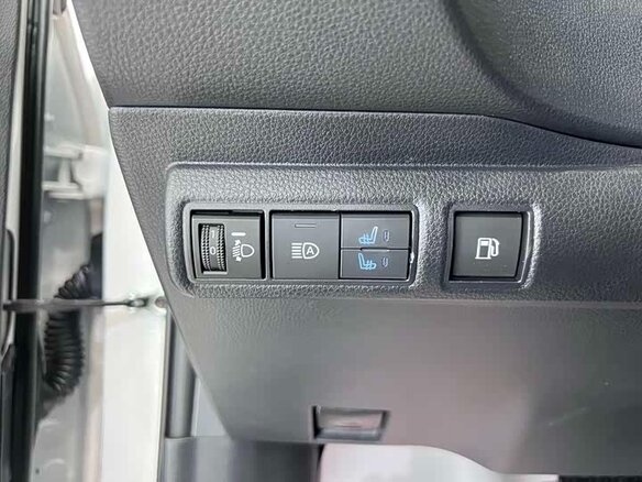 2023 Toyota Corolla XII (E210), белый, 1840000 рублей - вид 13