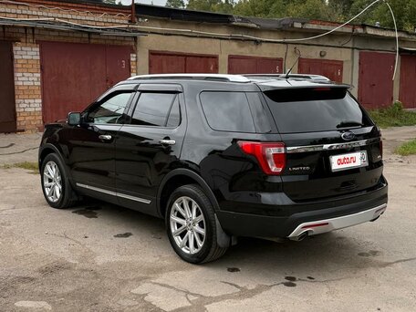 2016 Ford Explorer V Рестайлинг, чёрный, 2250000 рублей, вид 3