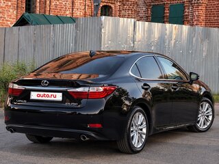 2014 Lexus ES 250 VI, серый, 1880000 рублей, вид 4