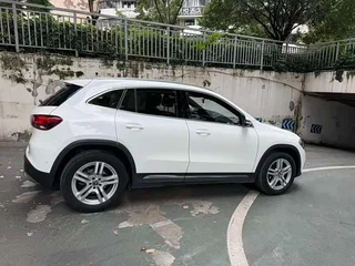 2023 Mercedes-Benz GLA 180 II (H247), белый, 2700000 рублей, вид 4