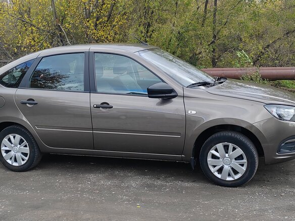 2019 Lada (ВАЗ) Granta I Рестайлинг, коричневый, 680000 рублей - вид 2