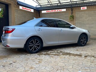 2016 Toyota Camry VII (XV50) Рестайлинг, серебристый, 2050000 рублей, вид 4