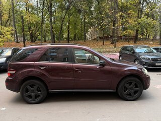 2008 Mercedes-Benz M-Класс 350 II (W164) Рестайлинг, пурпурный, 1150000 рублей, вид 2