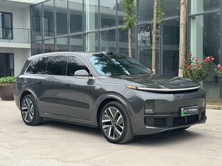 2025 Li Auto (Lixiang) L9 52.3 kWh I Рестайлинг, серый, 7929055 рублей, вид 3