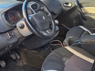 2014 Renault Kangoo II Рестайлинг, серебристый, 1100000 рублей, вид 4