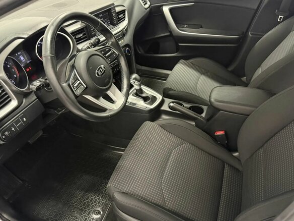 2019 Kia Ceed III, голубой, 1740000 рублей - вид 17