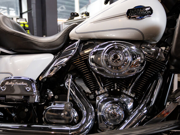 2011 Harley-Davidson Electra Glide, белый, 1100000 рублей - вид 9