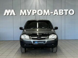2018 Chevrolet Niva I Рестайлинг, серебристый, 750000 рублей, вид 2