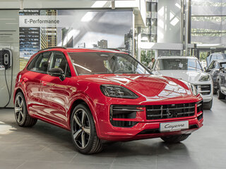 2026 Porsche Cayenne III Рестайлинг, красный, 19950000 рублей, вид 2