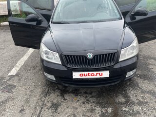 2013 Skoda Octavia II (A5) Рестайлинг, чёрный, 800000 рублей, вид 1