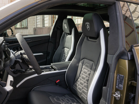 2025 Lamborghini Urus SE I Рестайлинг, зелёный, 38790000 рублей - вид 13