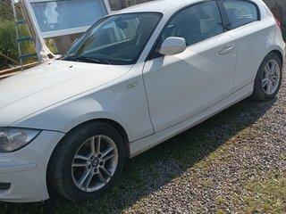 2011 BMW 1 серии 118i I (E81/E82/E87/E88) Рестайлинг, белый, 700000 рублей, вид 5