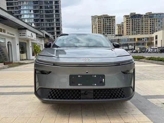 2026 Toyota bZ3X 58.3 kWh, серый, 2590000 рублей, вид 2