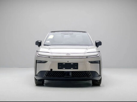 2026 Toyota bZ3X 50 kWh, бежевый, 2790000 рублей, вид 2