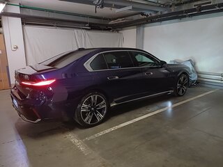 2022 BMW 7 серии 740i VII (G70), синий, 11000000 рублей, вид 3