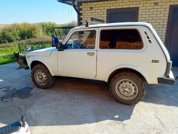 1998 Lada (ВАЗ) 2121 (4x4) I Рестайлинг, белый, 85000 рублей - вид 6