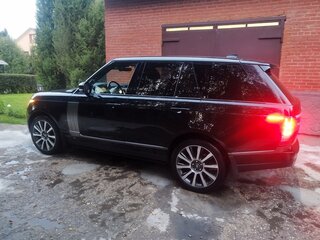 2017 Land Rover Range Rover IV, чёрный, 3850000 рублей, вид 3