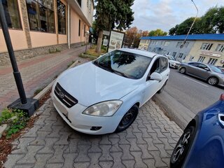 2008 Kia Ceed I, белый, 525000 рублей, вид 1