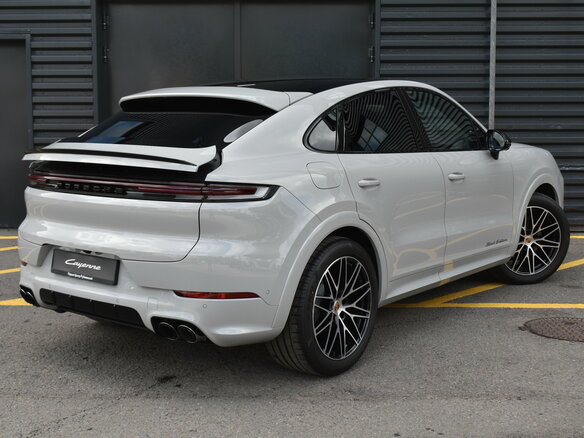 2026 Porsche Cayenne Coupé III Рестайлинг, серый, 19490000 рублей - вид 2